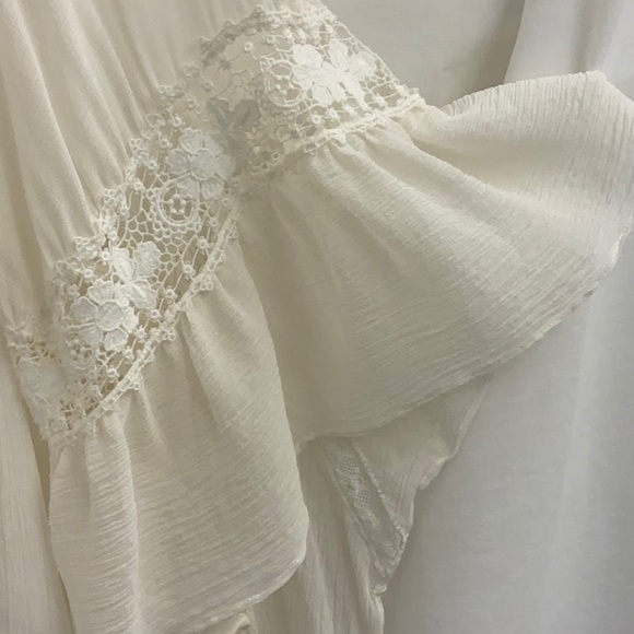 Flowing Scoop-neck 100% Silk Blouse with Lace Insets by Leifsdottir for 6, 8, 10 - Picture 5 of 15